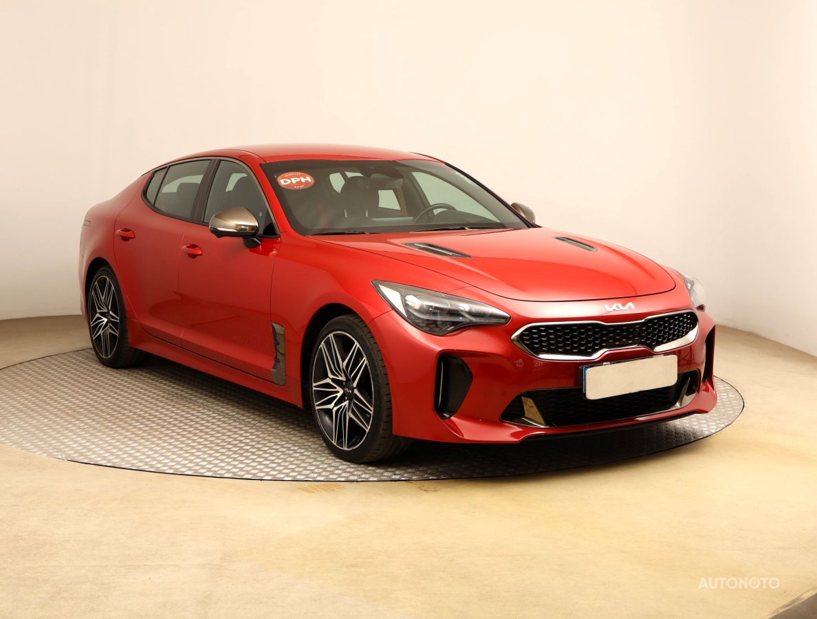 Kia Stinger, 2022 - celkový pohled