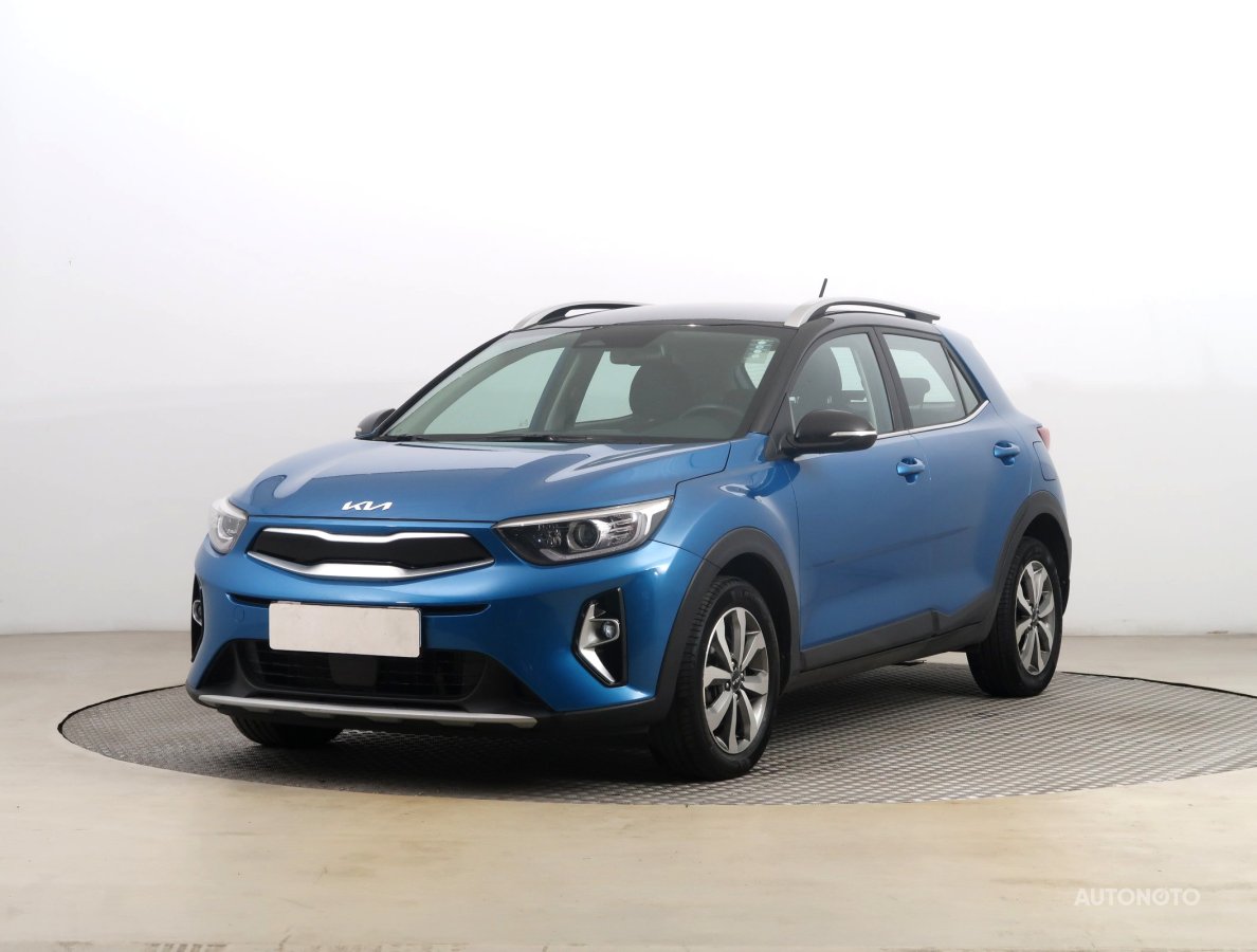 Kia Stonic, 2022 - pohled č. 3