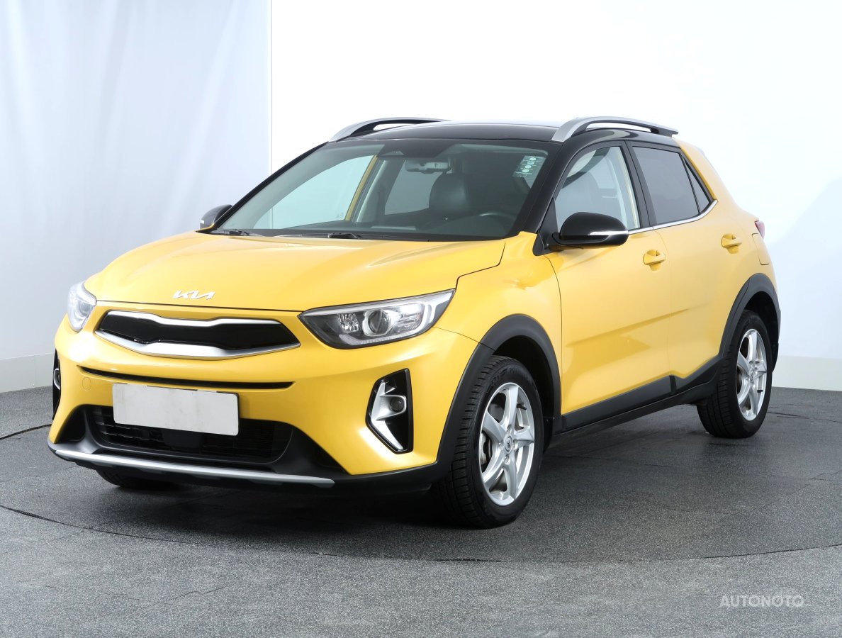 Kia Stonic, 2022 - pohled č. 3