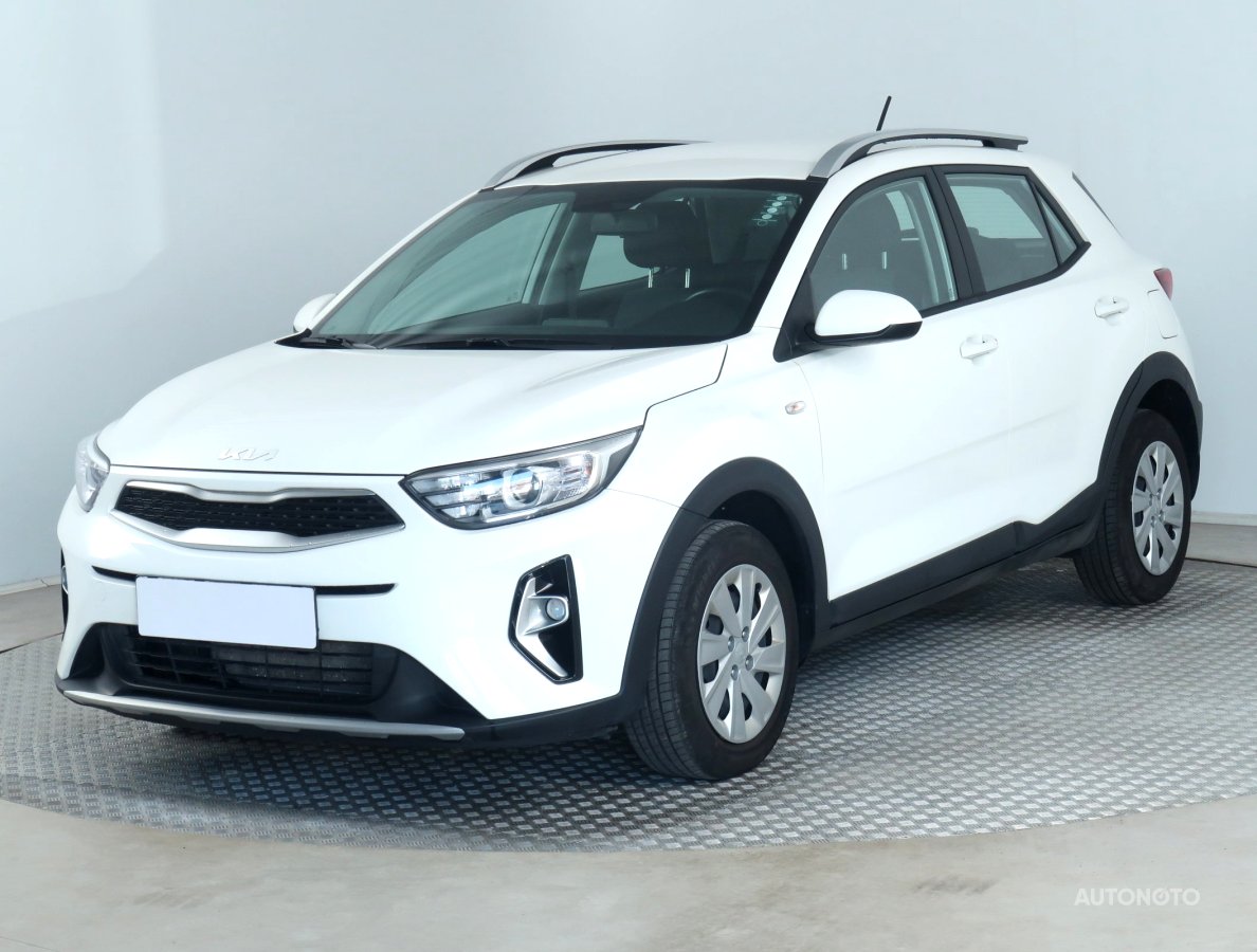 Kia Stonic, 2022 - pohled č. 3