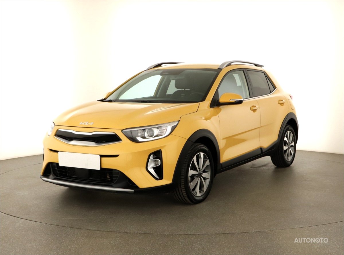 Kia Stonic, 2023 - pohled č. 3