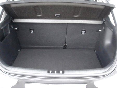 Kia Stonic, 2019 - pohled č. 9