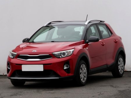 Kia Stonic, 2018 - pohled č. 3