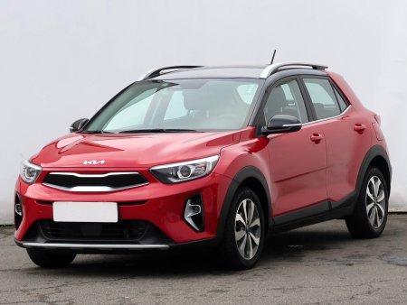 Kia Stonic, 2022 - pohled č. 3