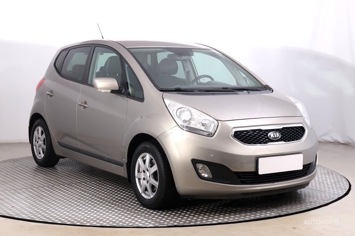 Kia Venga, 2013 - celkový pohled