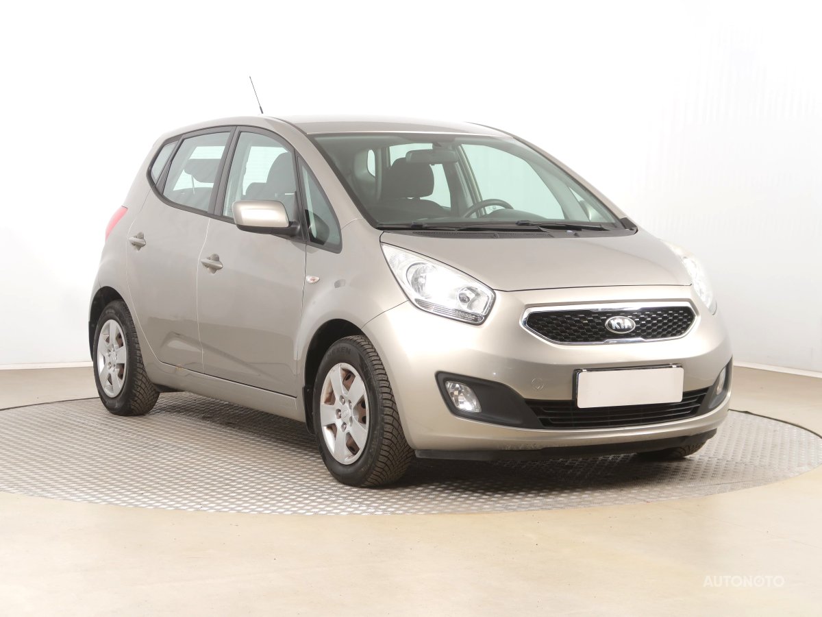Kia Venga, 2012 - celkový pohled