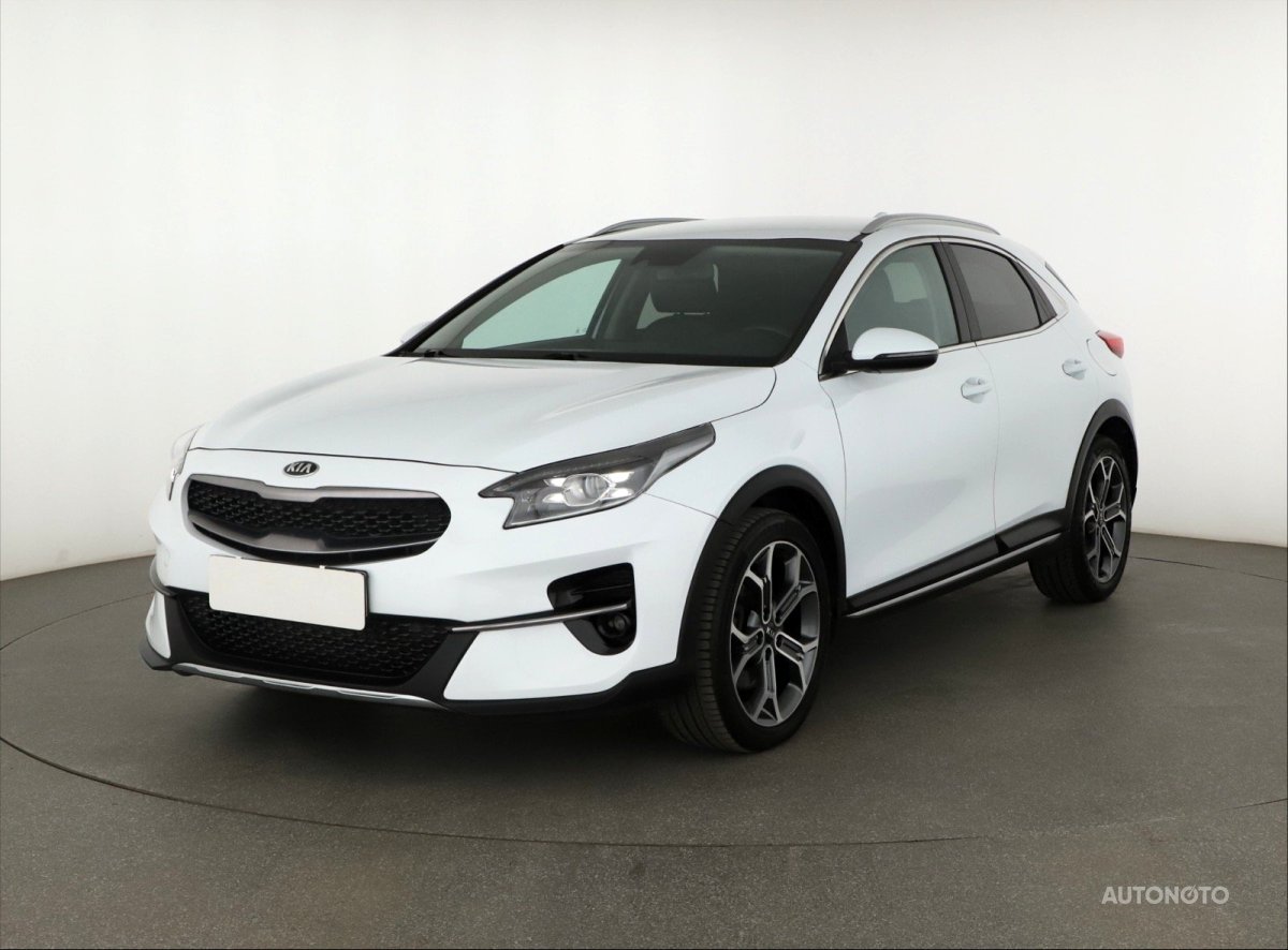 Kia XCeed, 2020 - pohled č. 3