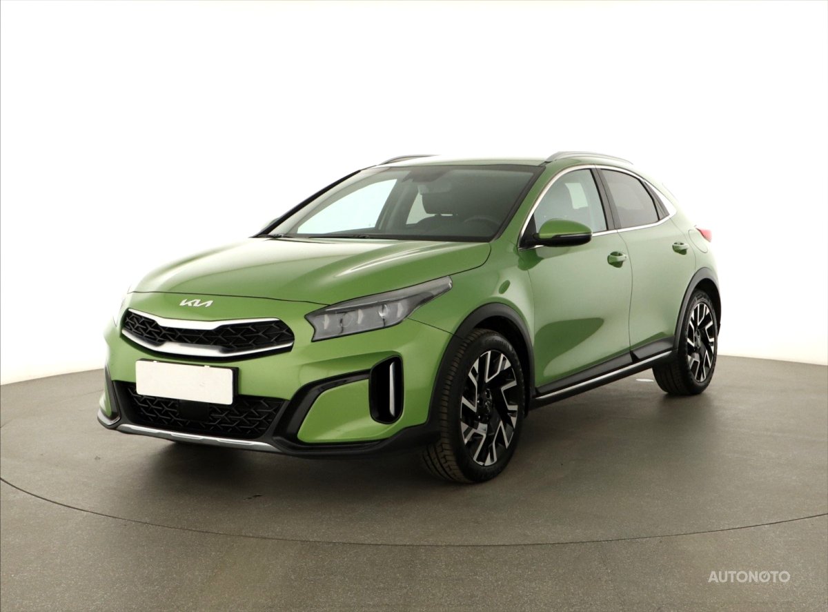 Kia XCeed, 2022 - pohled č. 3