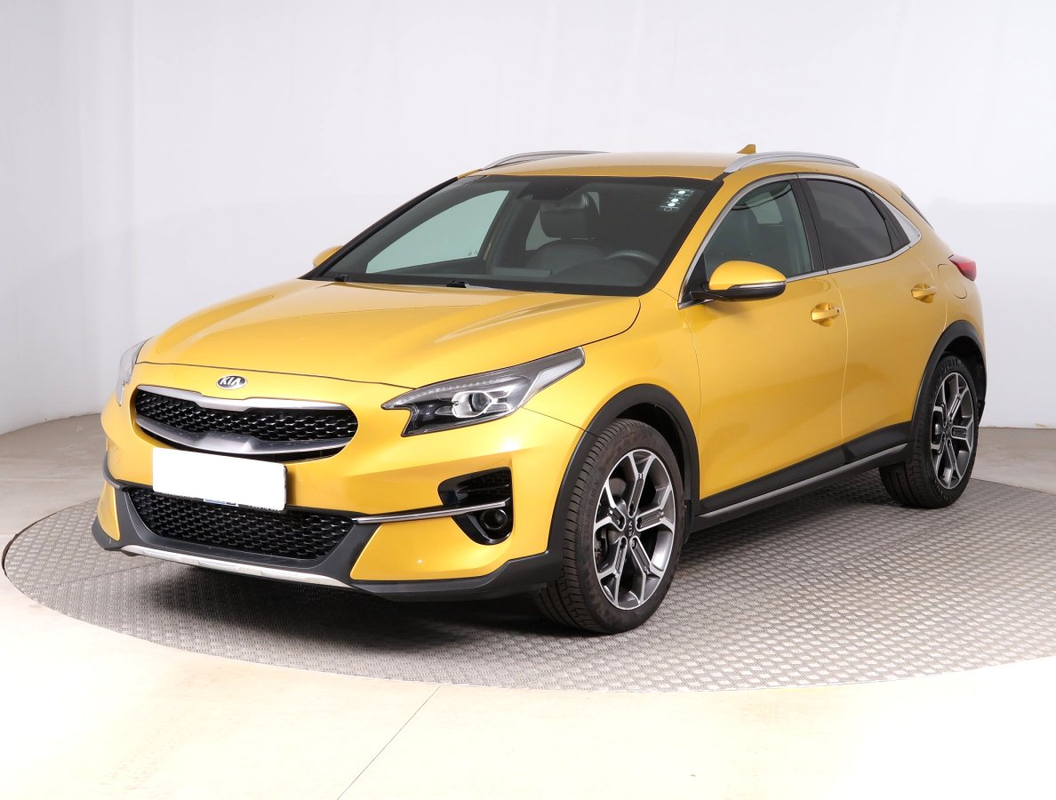 Kia XCeed, 2021 - pohled č. 3
