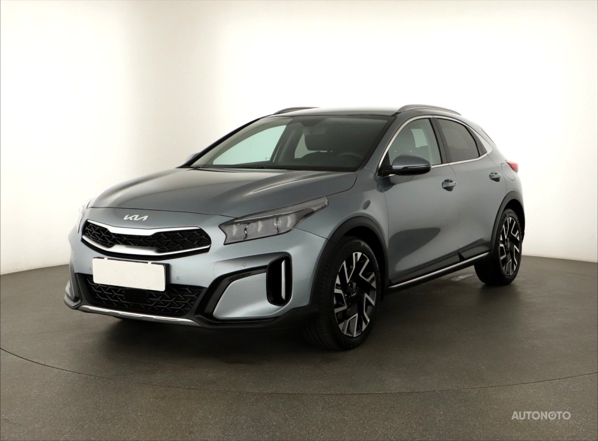 Kia XCeed, 2024 - pohled č. 3
