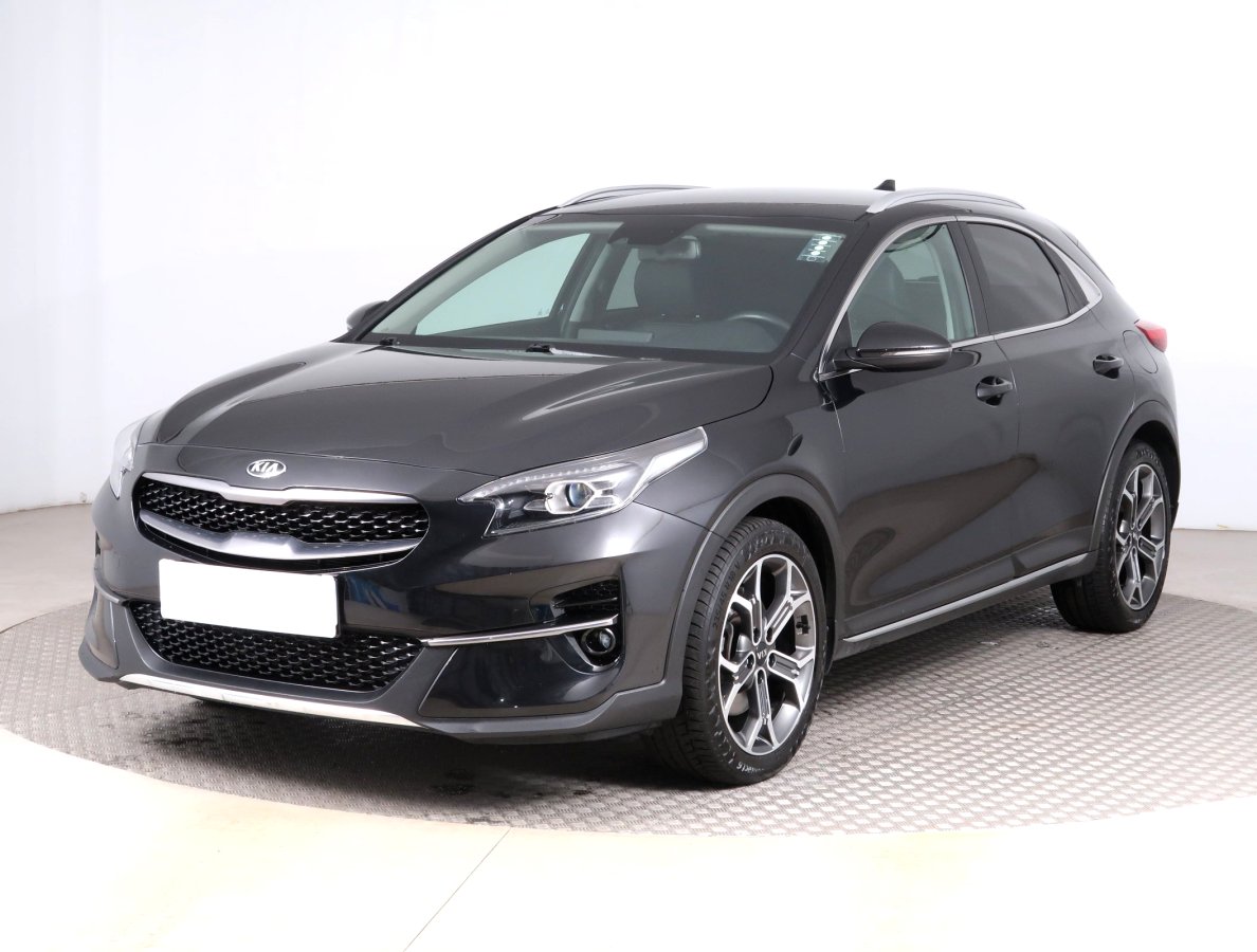 Kia XCeed, 2021 - pohled č. 3