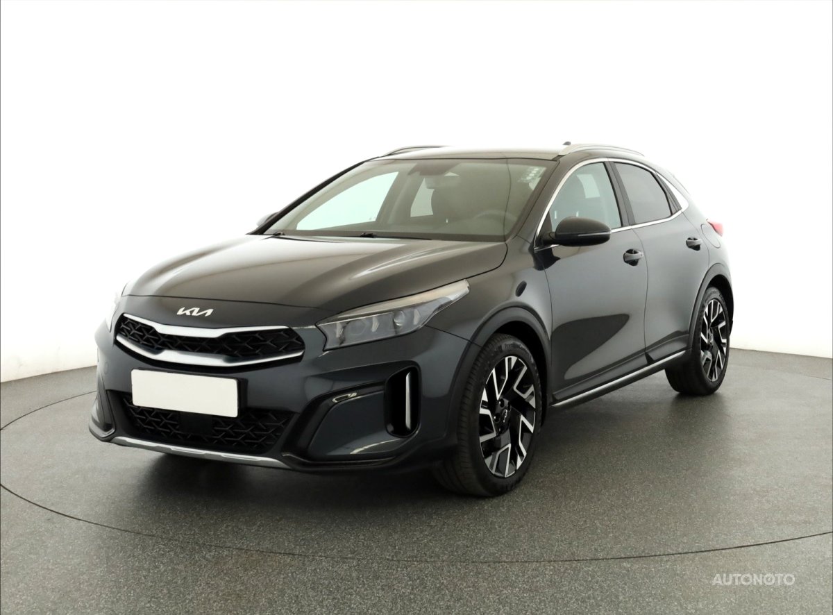 Kia XCeed, 2023 - pohled č. 3