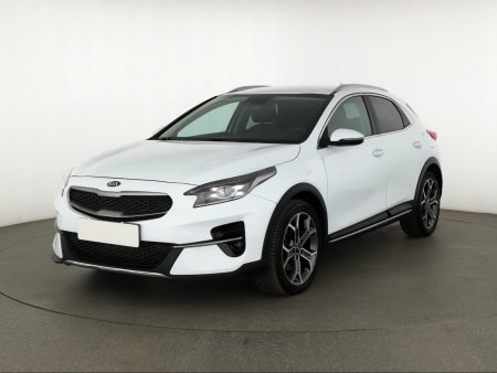 Kia XCeed, 2020 - pohled č. 3