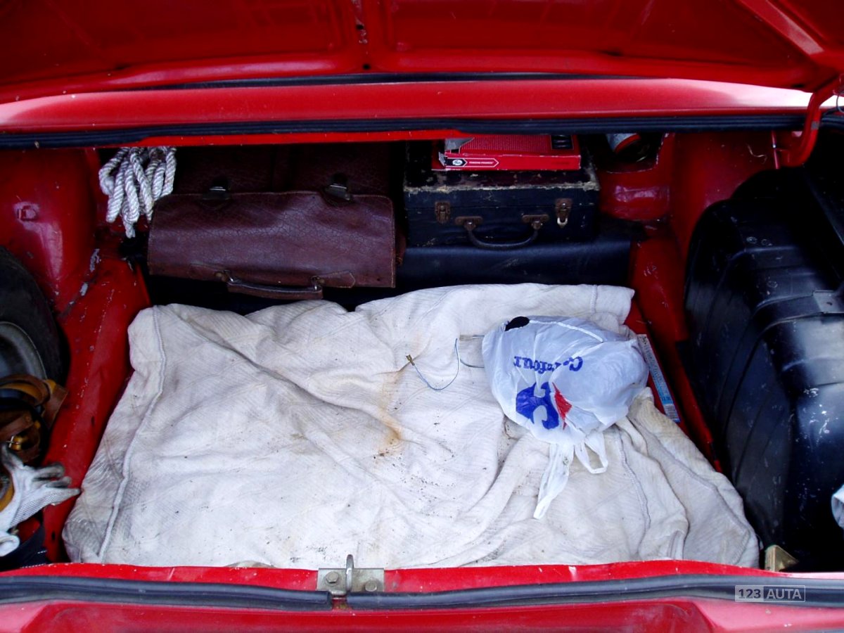 Lada 2105, 1986 - pohled č. 11