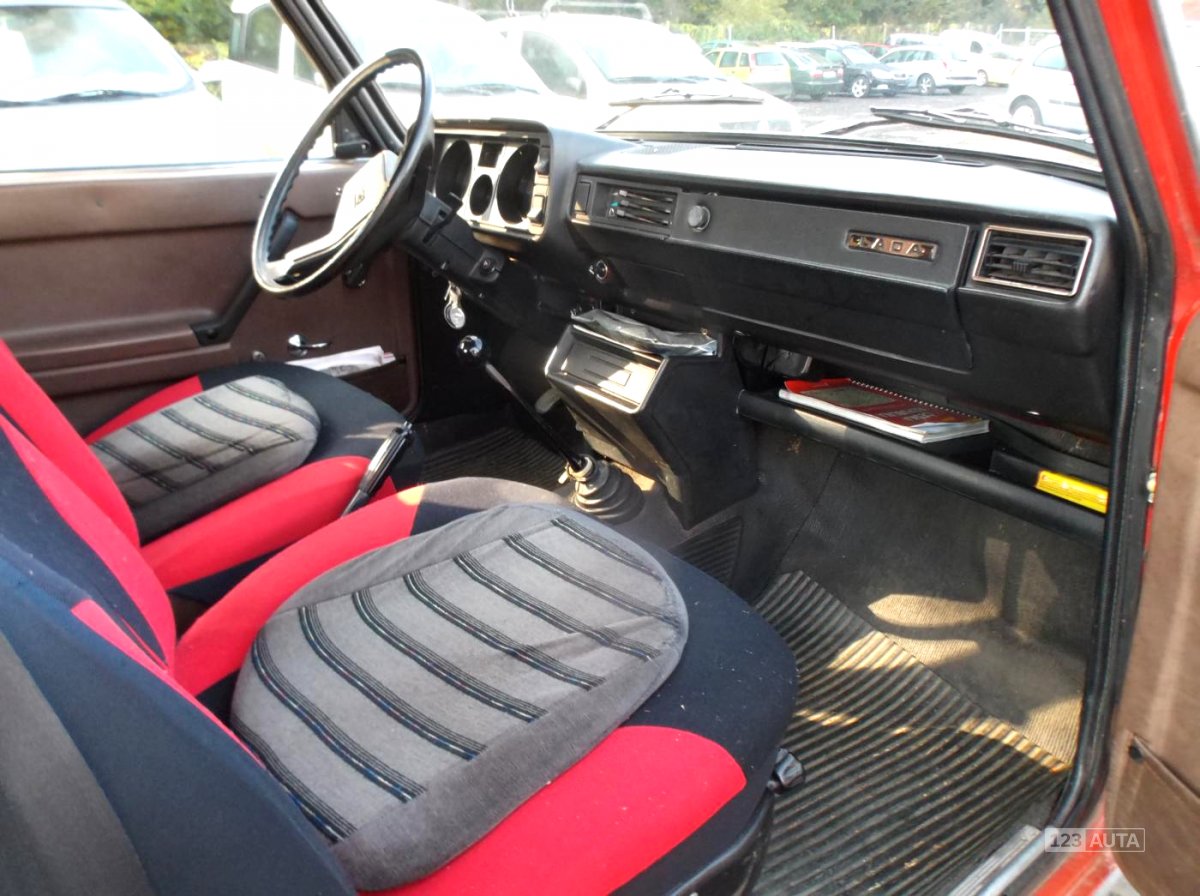 Lada 2105, 1987 - pohled č. 15