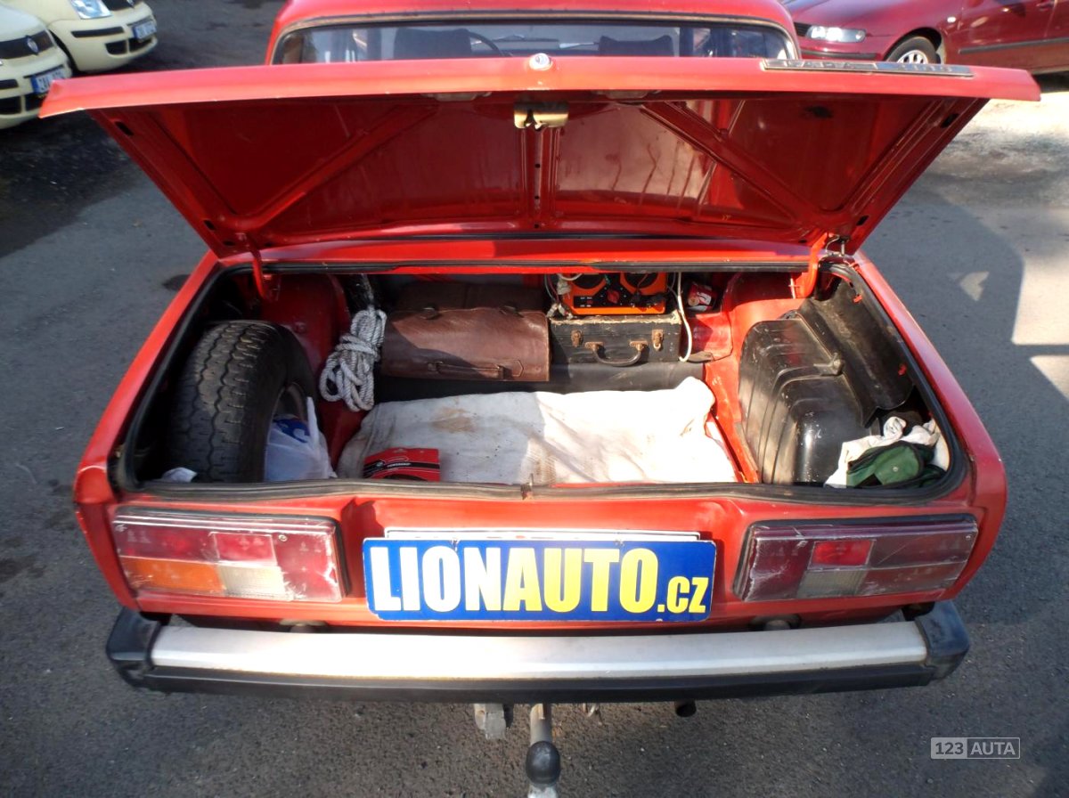 Lada 2105, 1987 - pohled č. 17