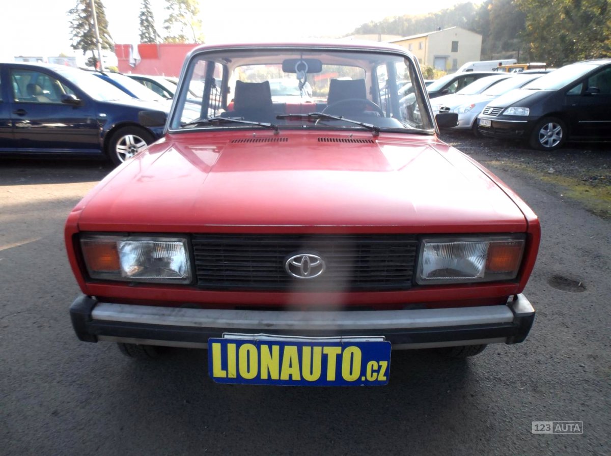 Lada 2105, 1987 - pohled č. 2