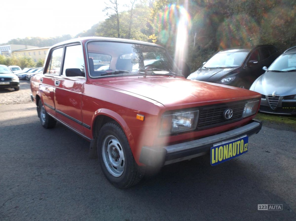 Lada 2105, 1987 - pohled č. 3