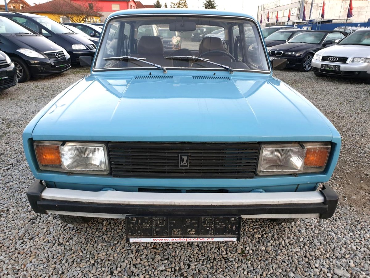 Lada 2105, 1988 - pohled č. 2