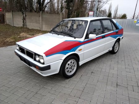 Lancia Delta 1,6 HF Turbo, Serviska!