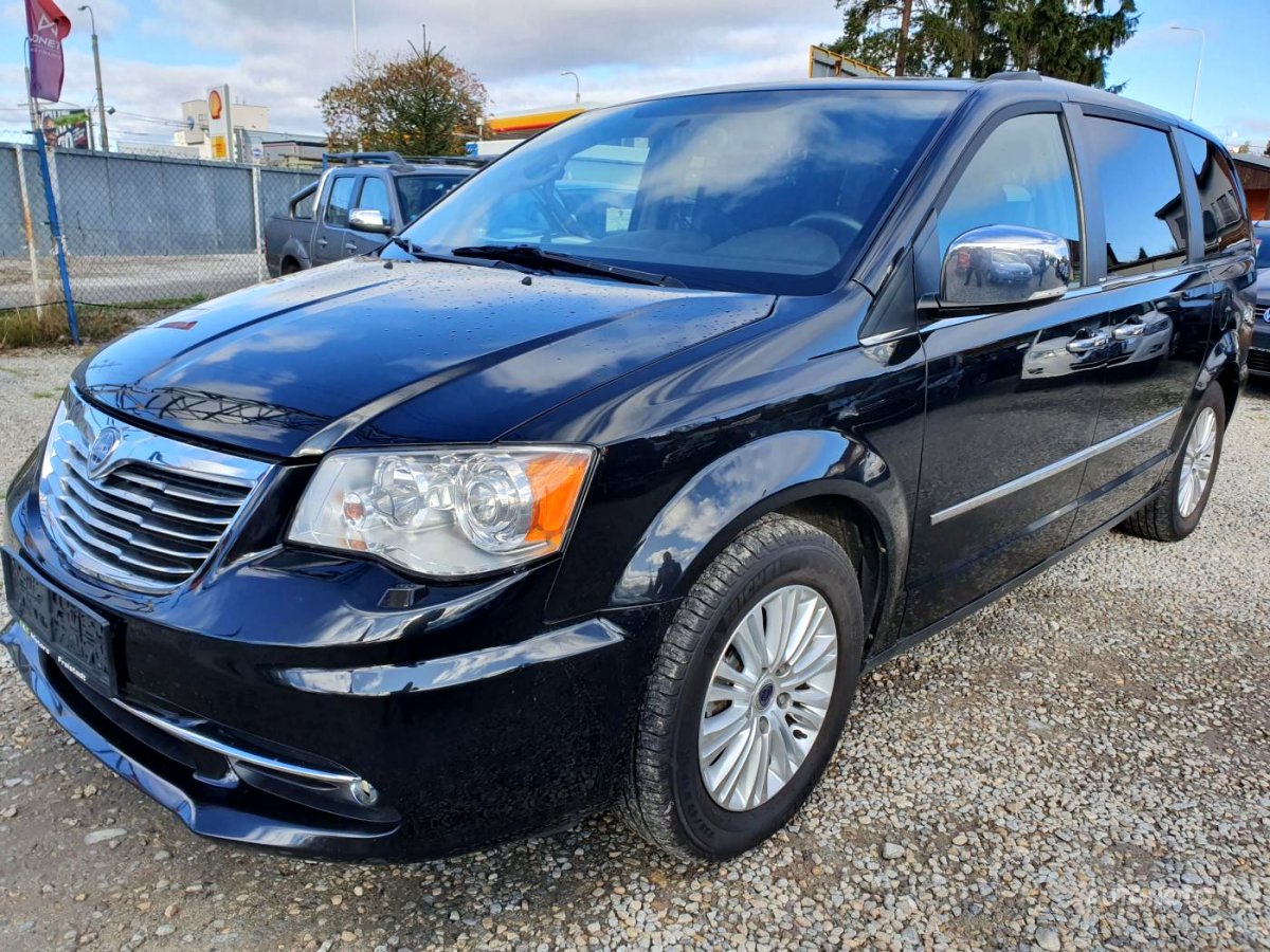 Lancia Voyager, 2013 - celkový pohled