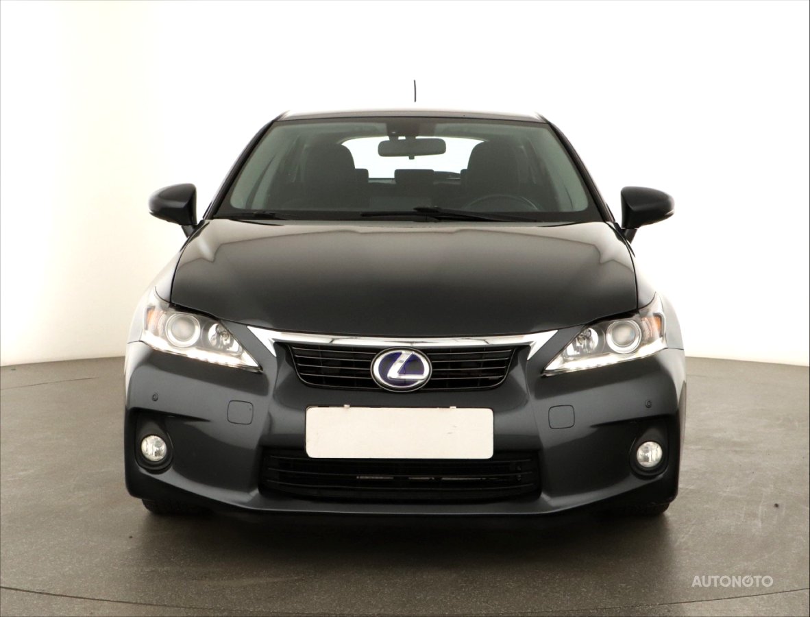 Lexus CT, 2012 - pohled č. 2