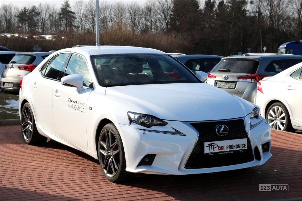 Lexus IS 200, 2015 - celkový pohled