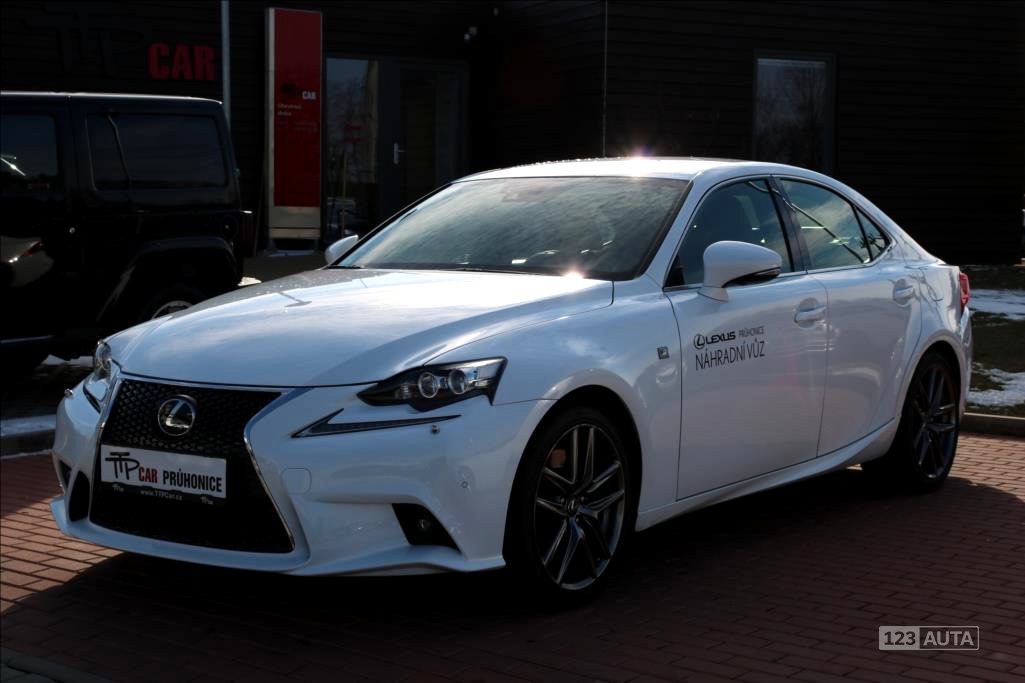 Lexus IS 200, 2015 - pohled č. 5