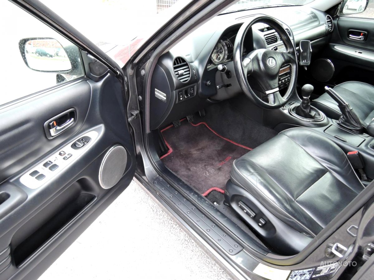 Lexus IS 200, 2004 - pohled č. 8