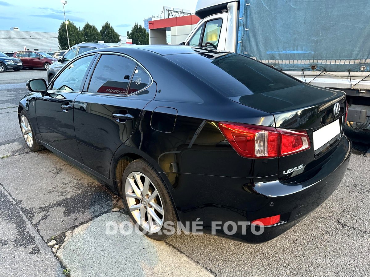 Lexus IS 200, 2010 - pohled č. 2