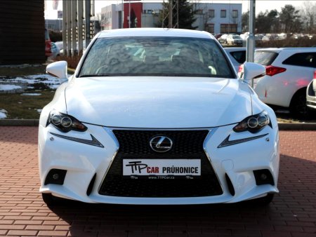 Lexus IS 200, 2015 - pohled č. 4