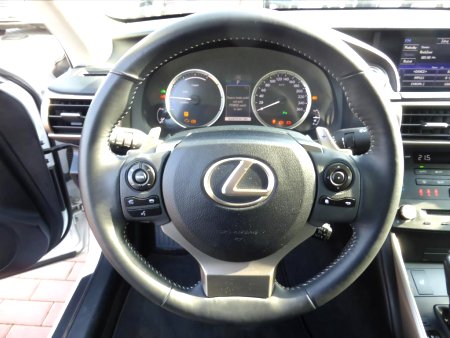 Lexus IS 300, 2015 - pohled č. 10