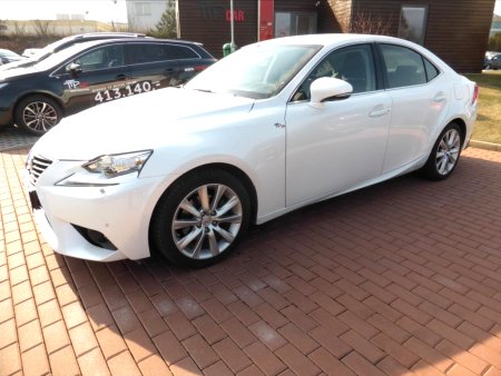 Lexus IS 300, 2015 - pohled č. 5