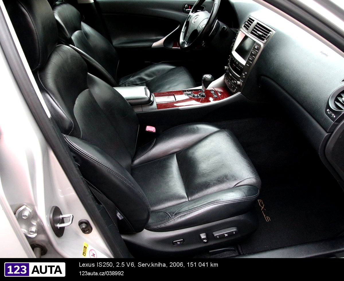 Lexus IS250, 2006 - pohled č. 16