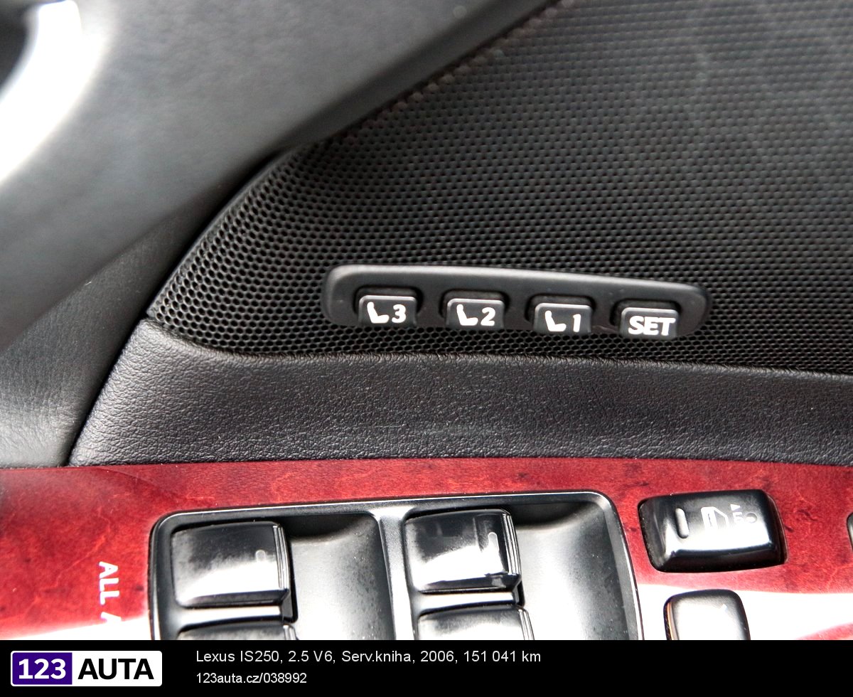 Lexus IS250, 2006 - pohled č. 20