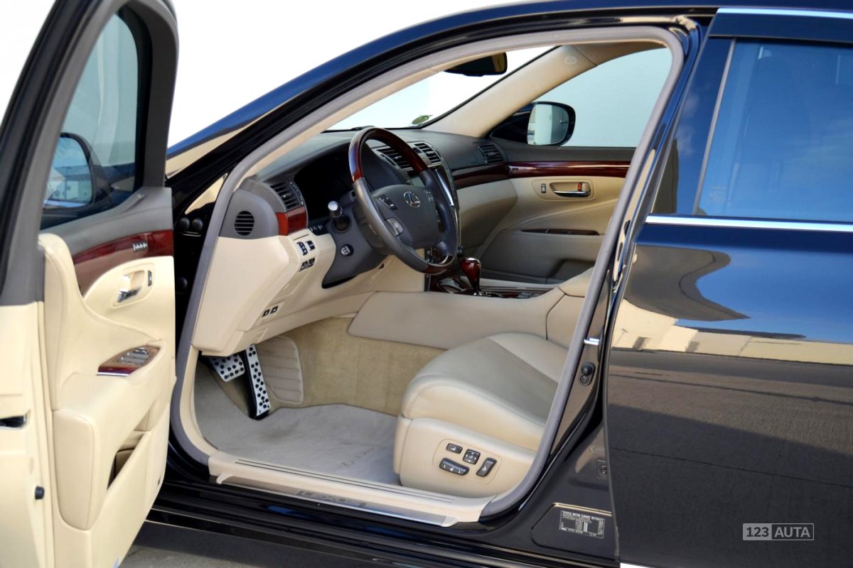 Lexus LS 600, 2008 - pohled č. 9