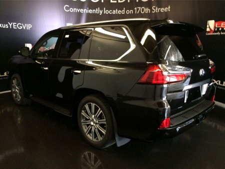 Lexus LX 570, 2020 - pohled č. 3