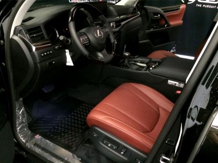 Lexus LX 570, 2020 - pohled č. 9