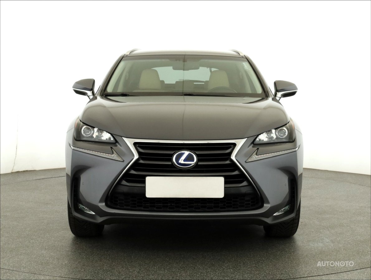 Lexus NX, 2015 - pohled č. 2