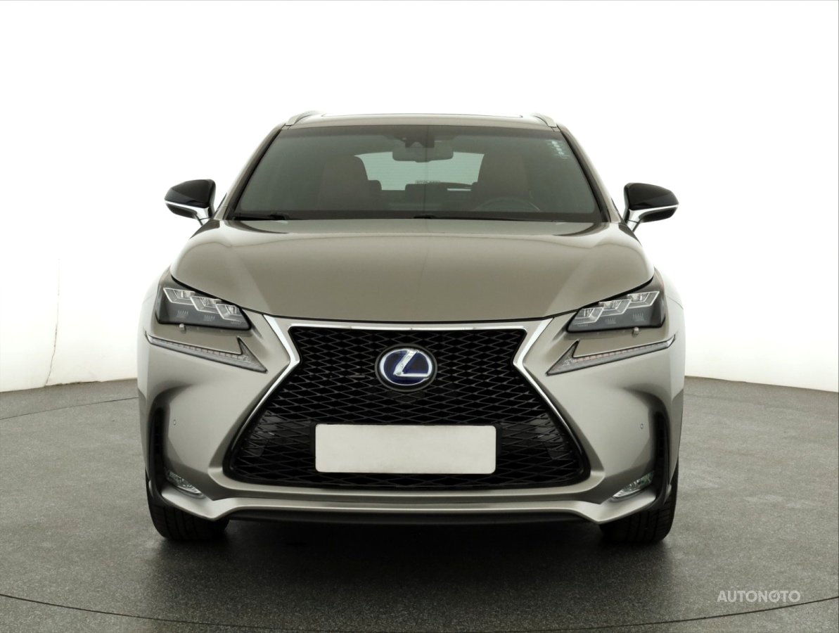 Lexus NX, 2015 - pohled č. 2