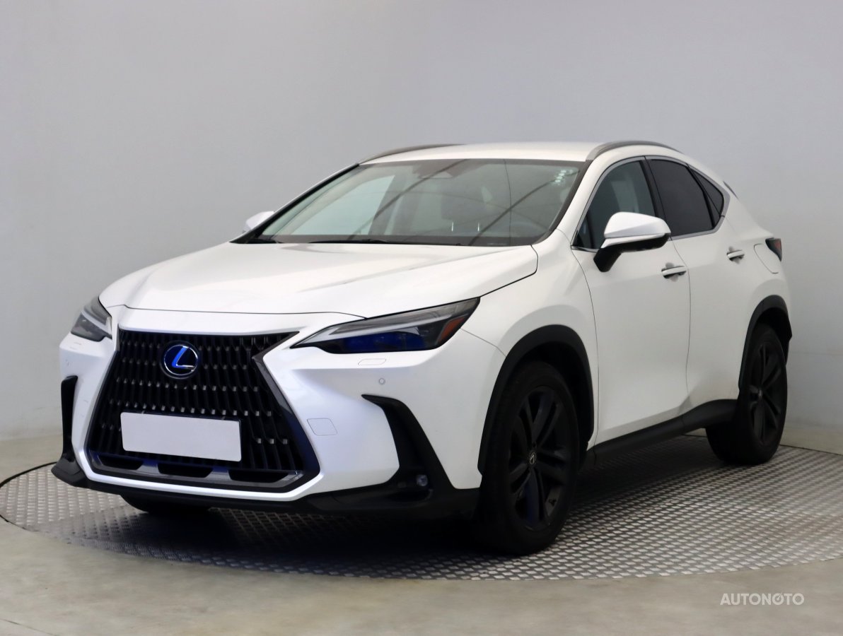 Lexus NX, 2023 - pohled č. 3