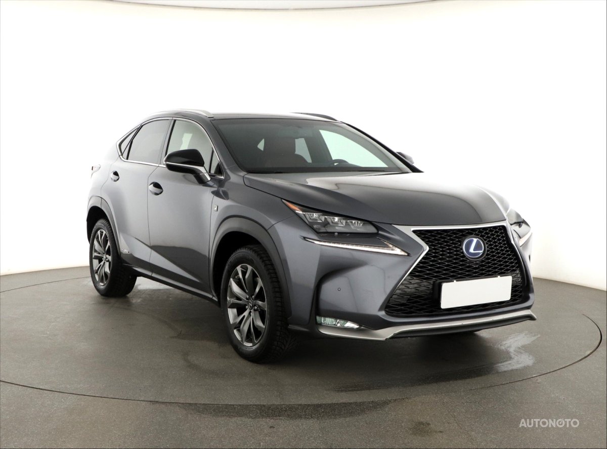Lexus NX, 2016 - celkový pohled