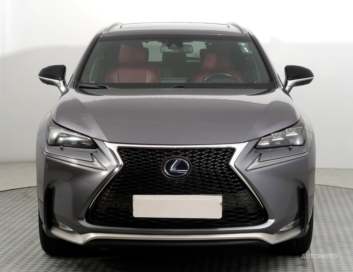 Lexus NX, 2016 - pohled č. 2