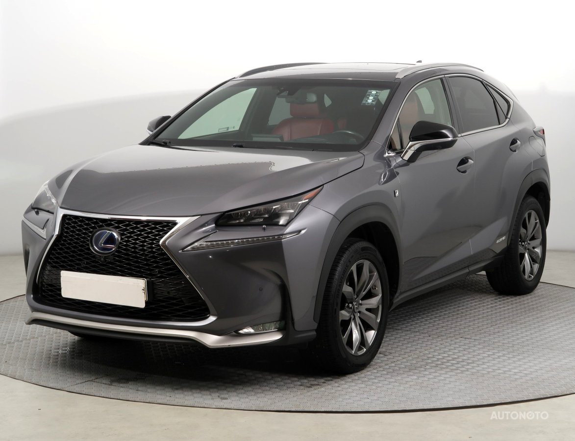 Lexus NX, 2016 - pohled č. 3