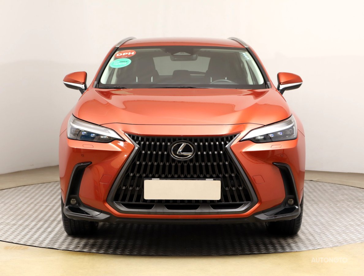 Lexus NX, 2023 - pohled č. 2