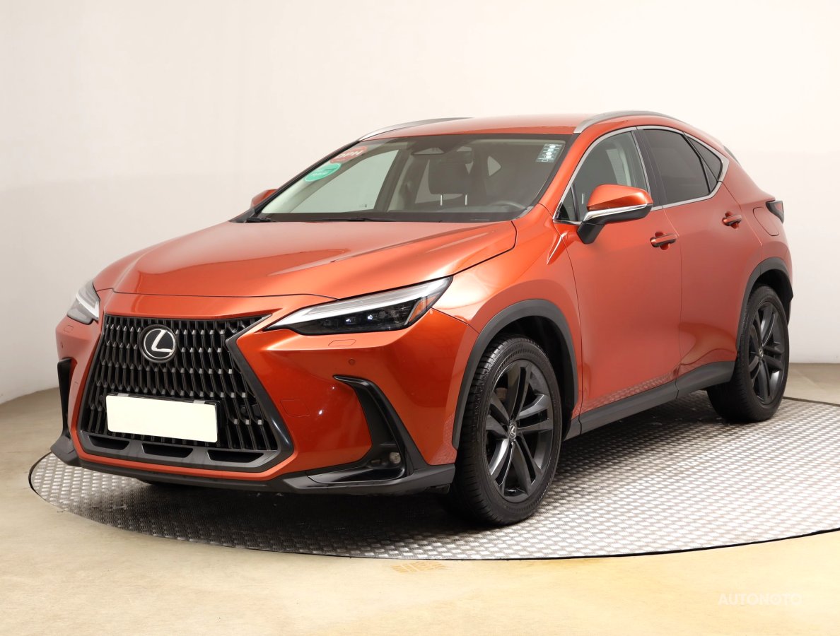 Lexus NX, 2023 - pohled č. 3
