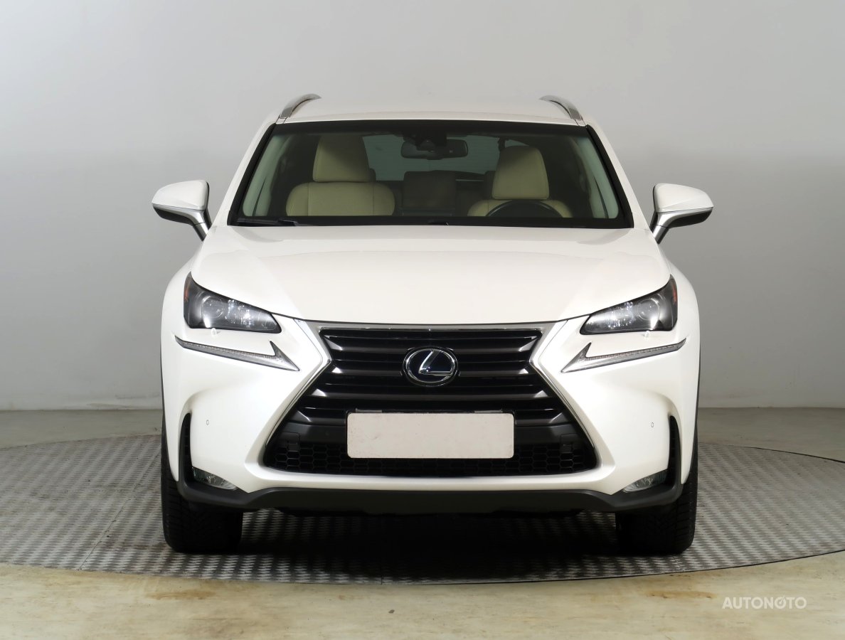 Lexus NX, 2016 - pohled č. 2