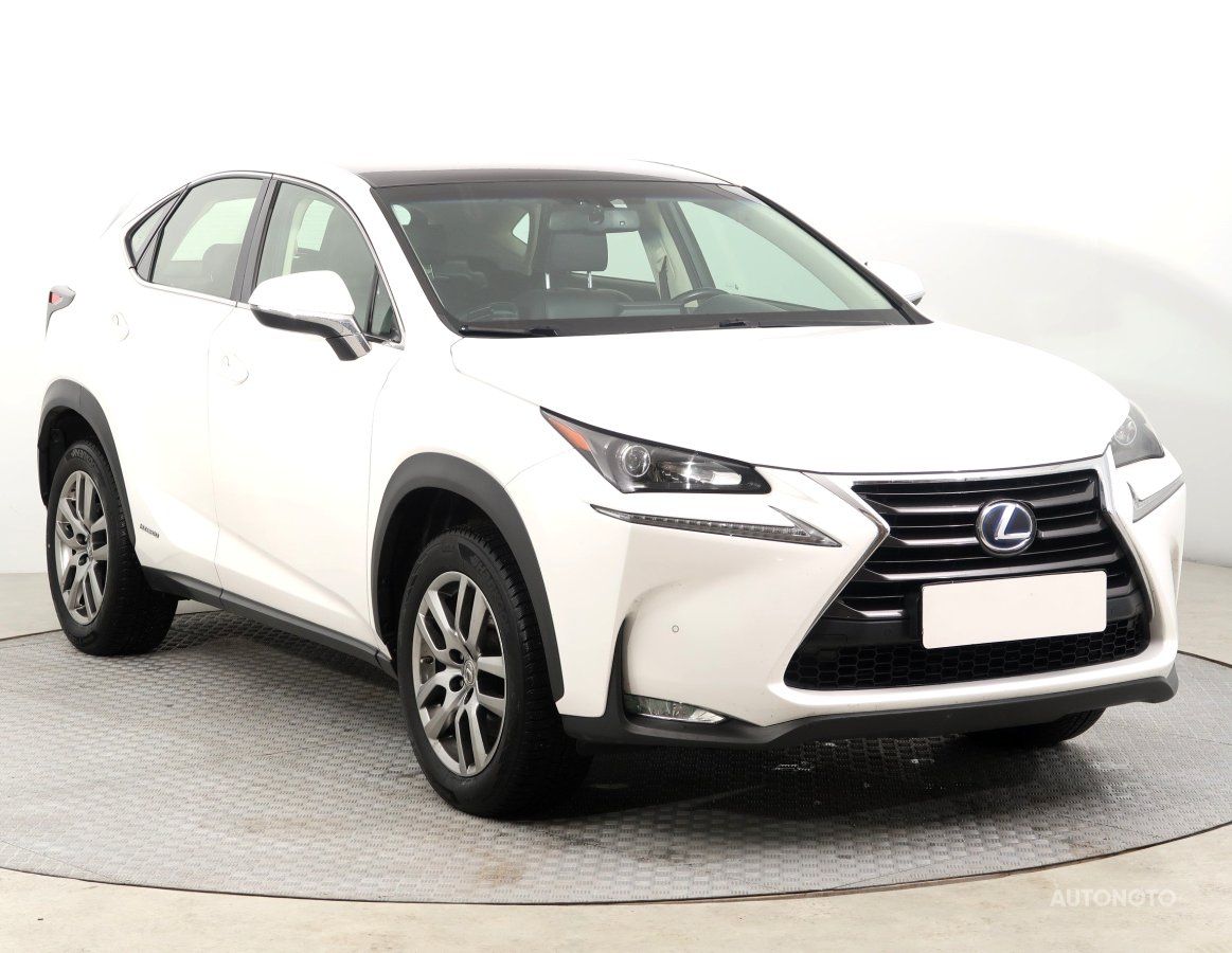 Lexus NX, 2016 - celkový pohled