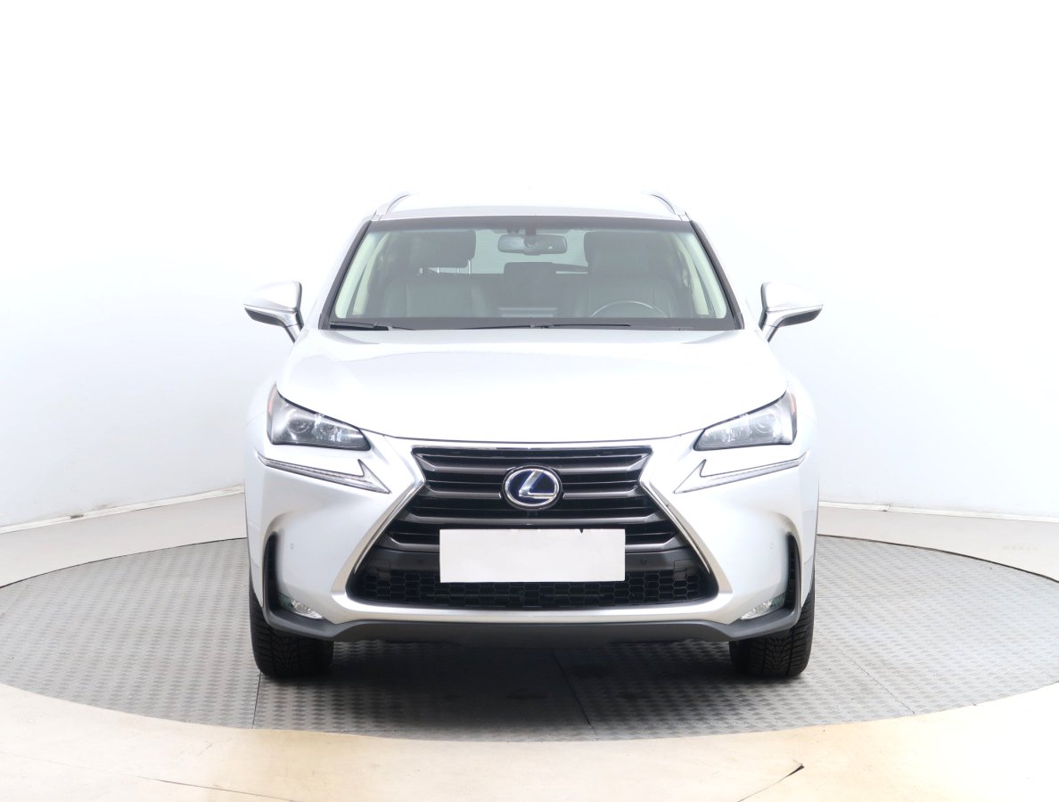 Lexus NX, 2017 - pohled č. 2