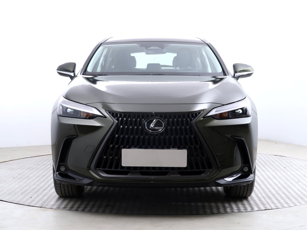 Lexus NX, 2024 - pohled č. 2